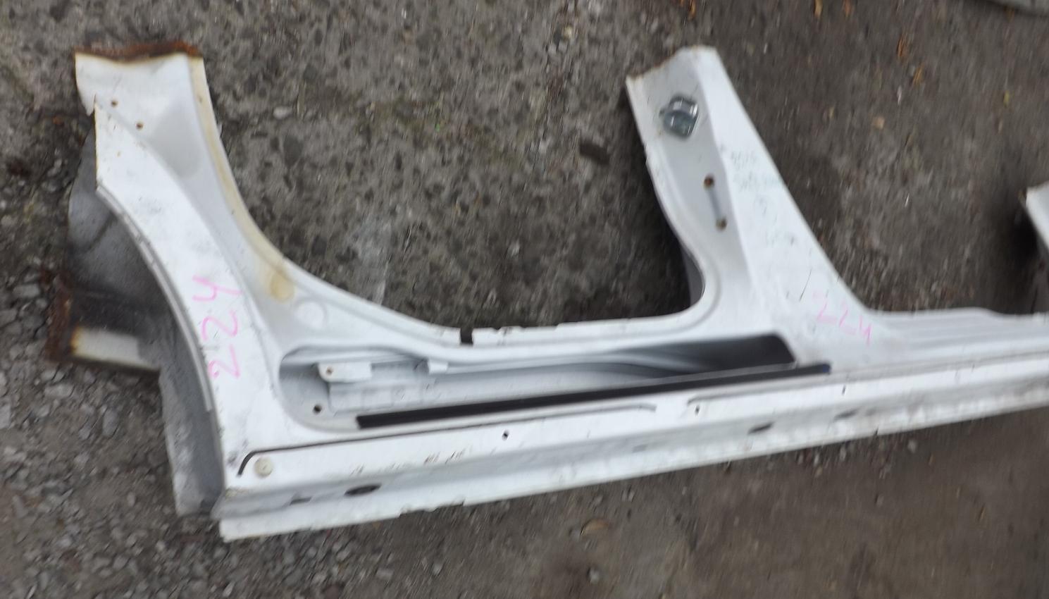 Порог правый NISSAN DAYZ ROOX B21A W13 2 ракурс