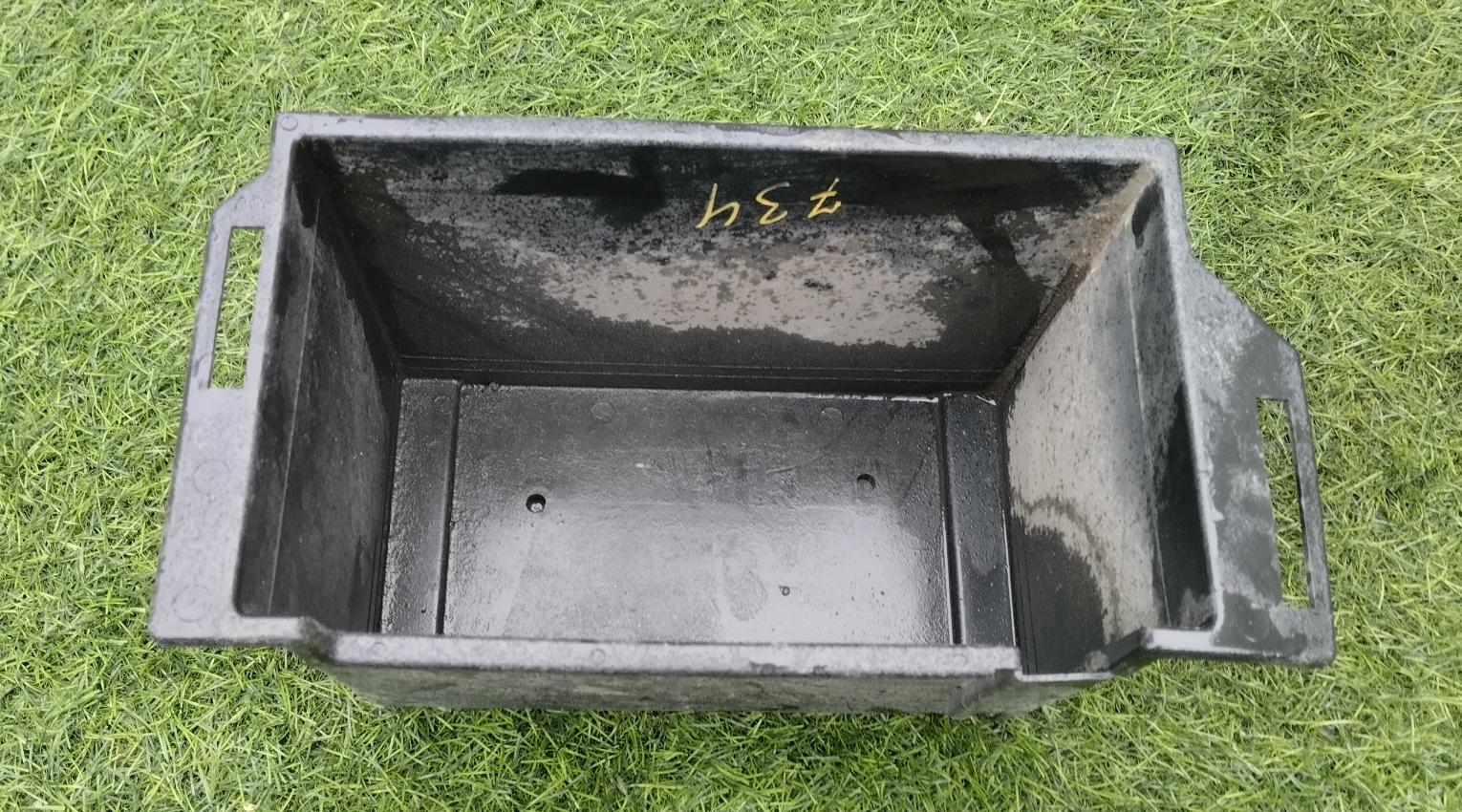 Крепление аккумулятора MITSUBISHI I-MIEV HA3W 8203A003 1 ракурс