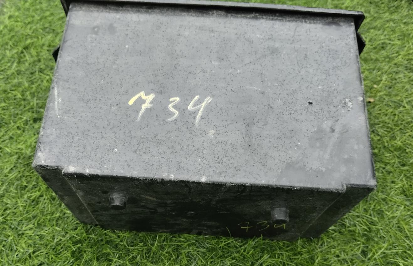 Крепление аккумулятора MITSUBISHI I-MIEV HA3W 8203A003 2 ракурс