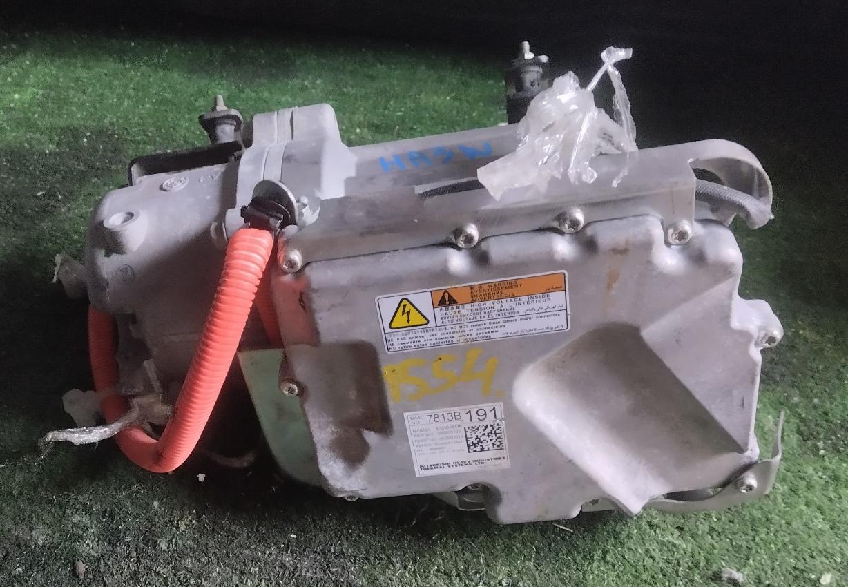 Компрессор кондиционера MITSUBISHI I-MIEV HA3W Y4F1 7813B191 5 ракурс
