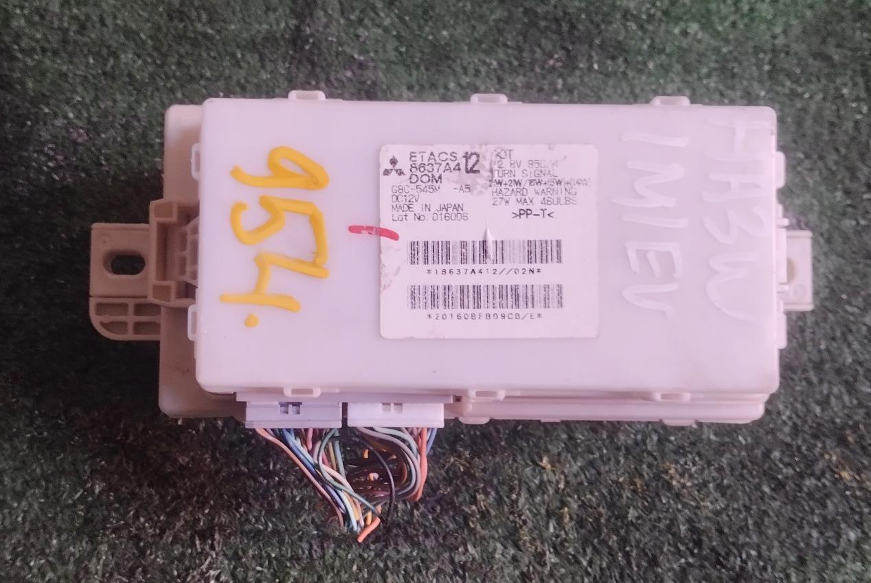 Блок предохранителей MITSUBISHI I-MIEV HA3W Y4F1 8637A412 2 ракурс