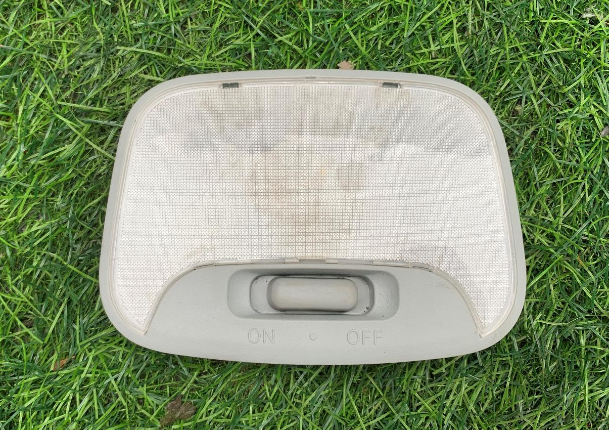 Плафон MITSUBISHI I-MIEV HA3W MR190205 1 ракурс Плафон MITSUBISHI I-MIEV HA3W MR190205 1 ракурс