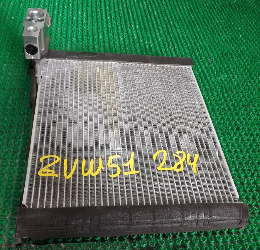 Испаритель кондиционера TOYOTA PRIUS ZVW51 2ZR-FXE 88501-47090 1 ракурс