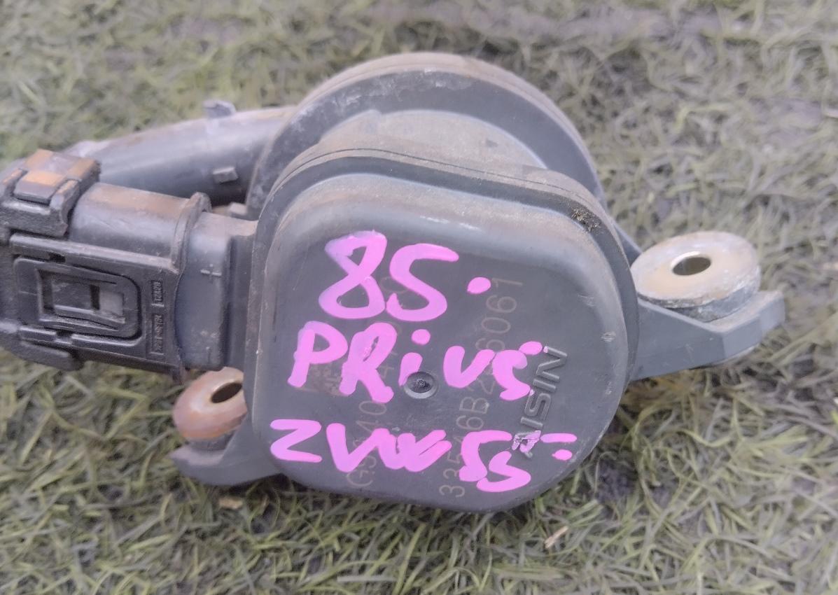 Помпа инвертора TOYOTA PRIUS ZVW55 2ZR-FXE G9040-47040 2 ракурс