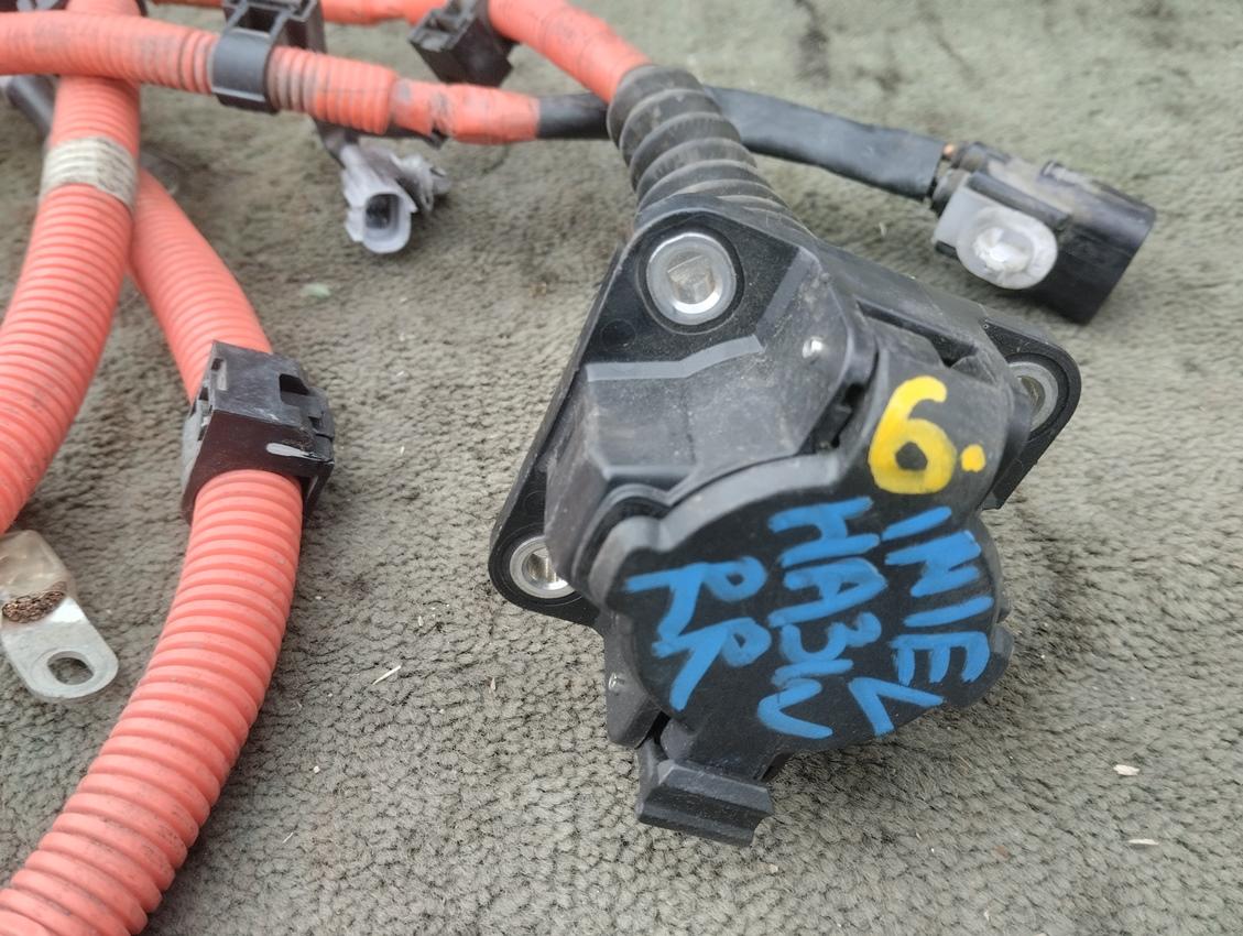 Зарядное гнездо правое MITSUBISHI I-MIEV HA3W Y4F1 9482A067 2 ракурс