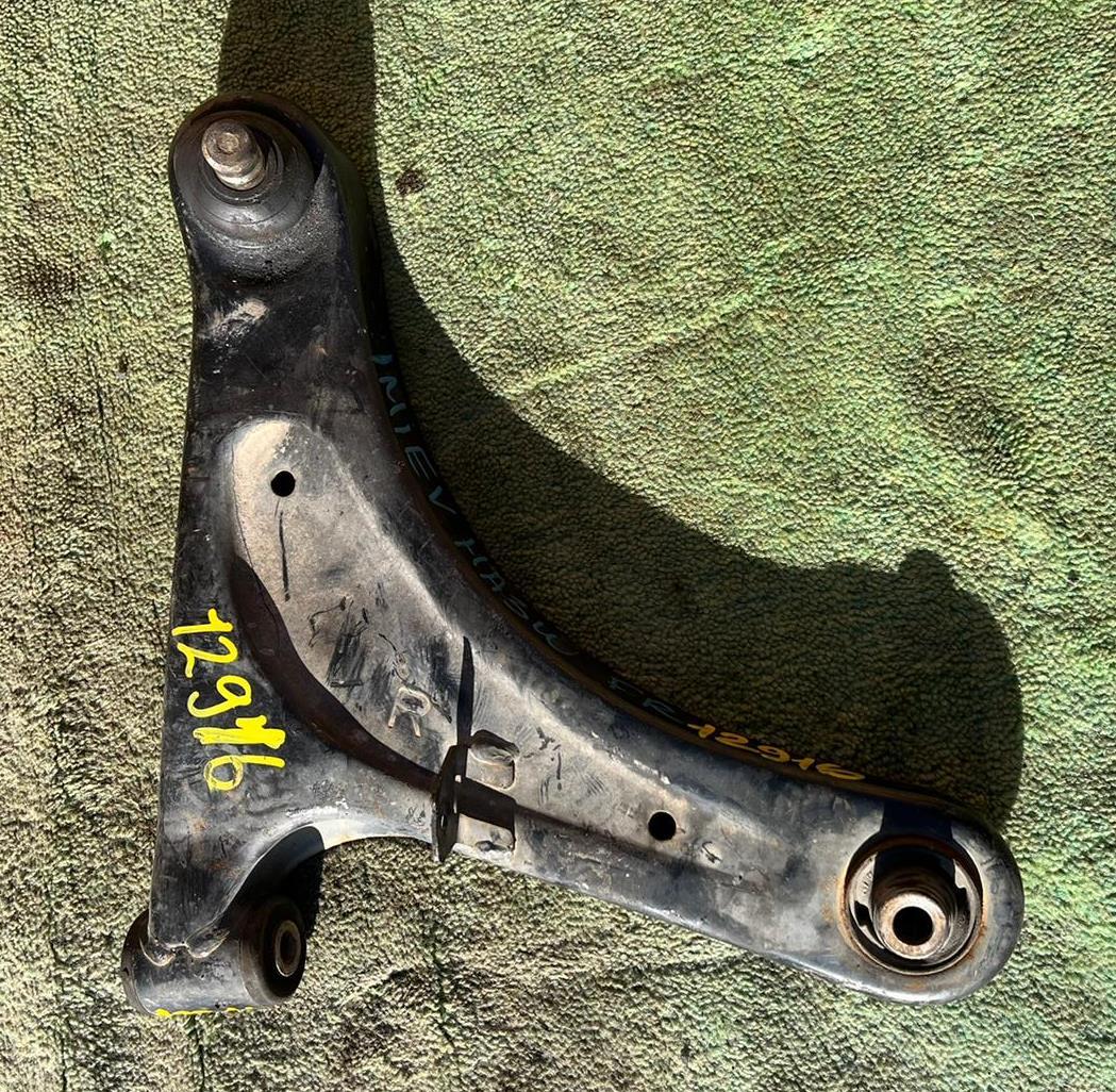 Рычаг правый передний MITSUBISHI I-MIEV HA3W 4013A046 1 ракурс