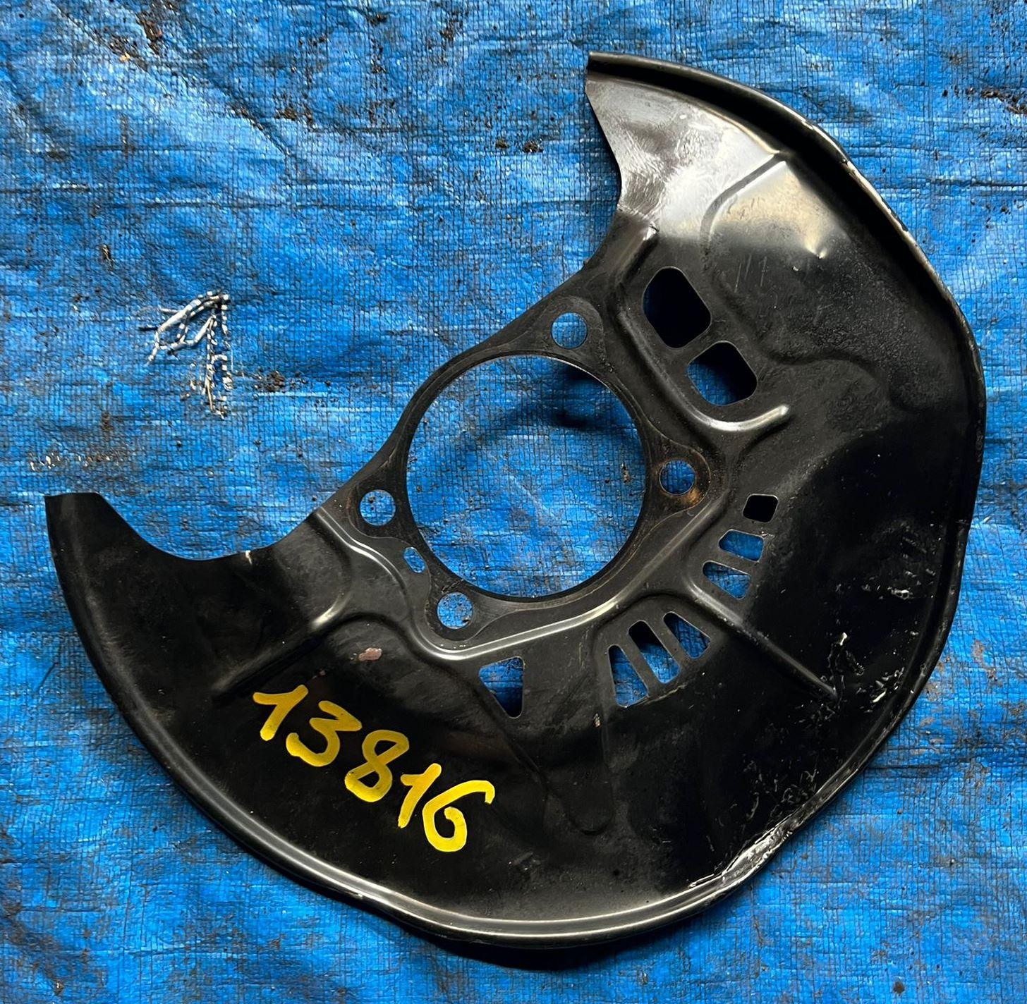 Ступица правая передняя  TOYOTA HARRIER ZSU60 ,47781-42050 1 ракурс