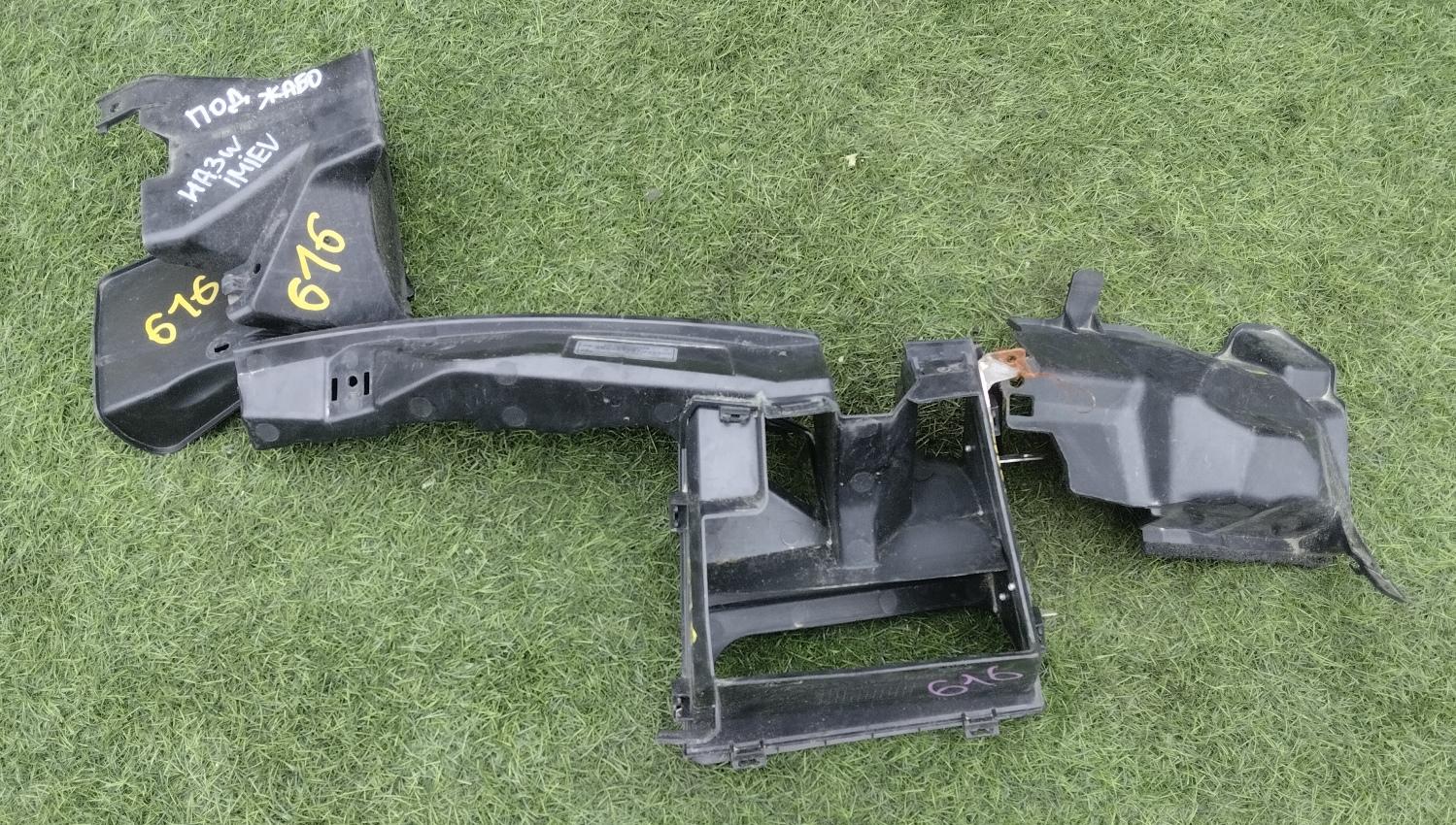 Воздухозаборник MITSUBISHI I-MIEV HA3W Y4F1 7803A0192 1 ракурс