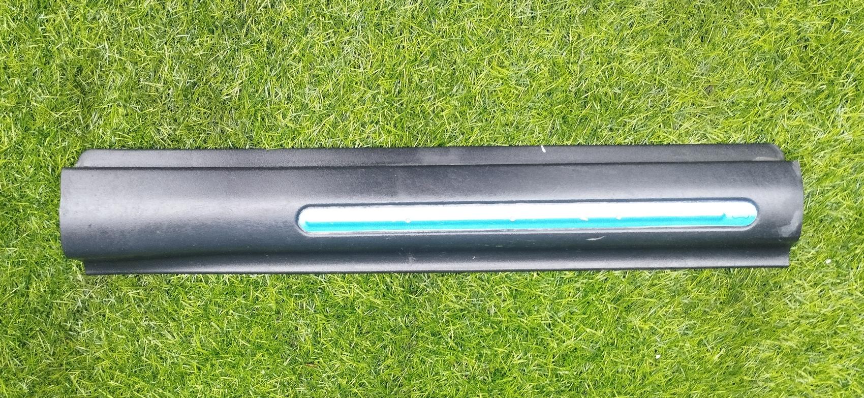 Порожек пластиковый левый передний MITSUBISHI I-MIEV HA3W SPC01800ZZ 1 ракурс Порожек пластиковый левый передний MITSUBISHI I-MIEV HA3W SPC01800ZZ 1 ракурс