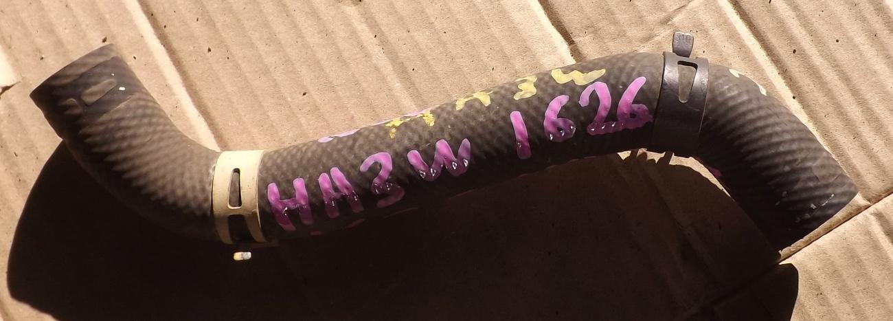 Патрубок системы охлаждения правый MITSUBISHI I-MIEV HA3W верх 1 ракурс