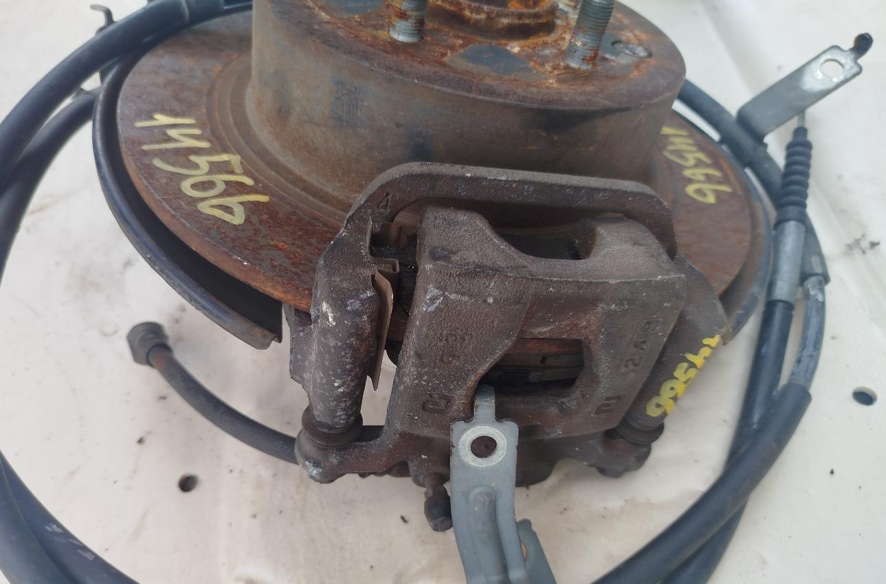 Ступица правая задняя NISSAN SERENA FC26 43202-JG00A 2 ракурс