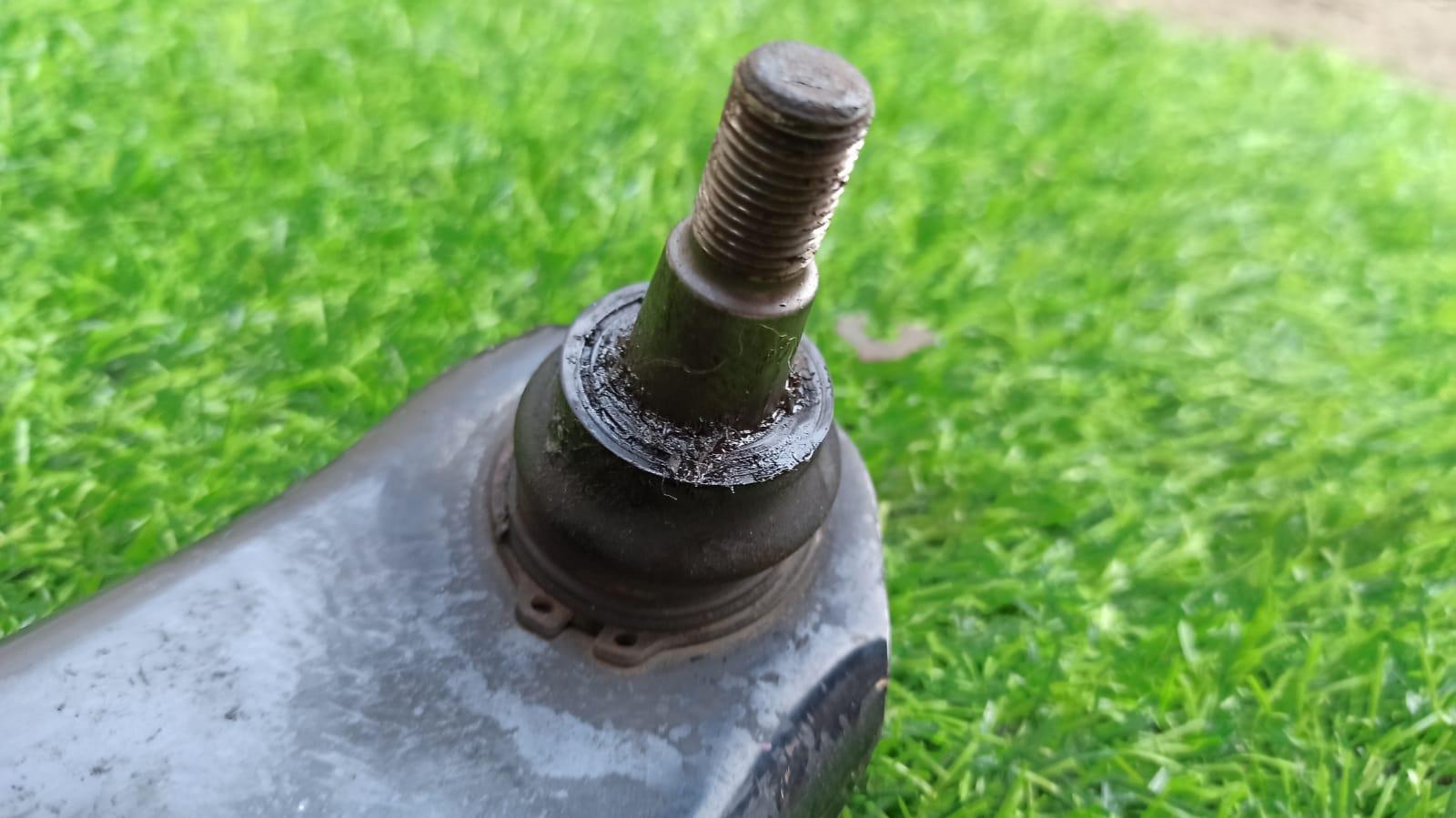 Рычаг правый передний NISSAN DAYZ B21W 3 ракурс