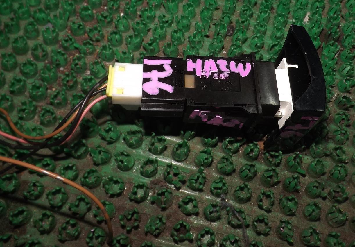 Кнопка MITSUBISHI I-MIEV HA3W 8614A020 2 ракурс