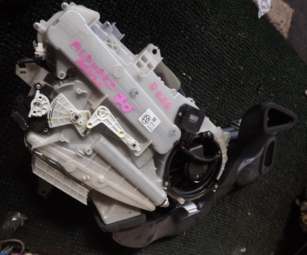 Печка салона задняя  TOYOTA ALPHARD AGH30 ,87030-58030 1 ракурс