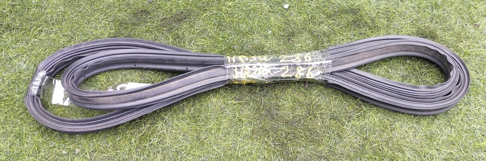 Уплотнительная резинка багажника задняя MITSUBISHI I-MIEV HA3W 1 ракурс