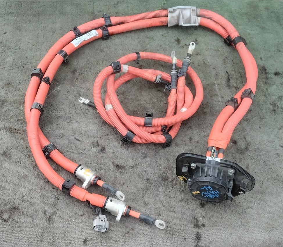 Зарядное устройство левое MITSUBISHI I-MIEV HA3W Y4F1 9499A363 1 ракурс Зарядное устройство левое MITSUBISHI I-MIEV HA3W Y4F1 9499A363 1 ракурс