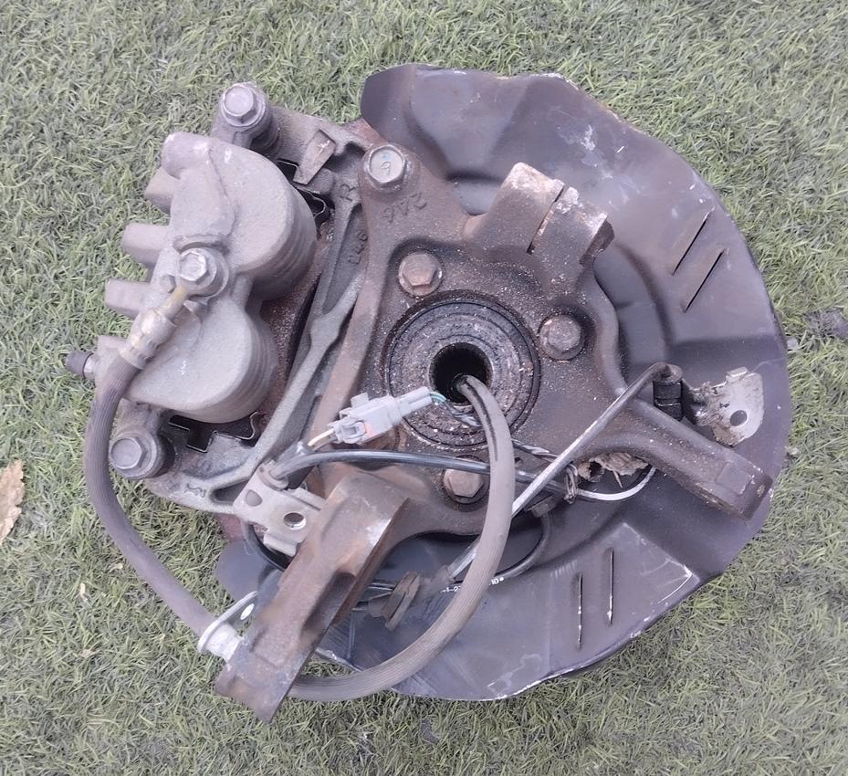 Ступица правая передняя SUBARU EXIGA YA4 28313AG020 2 ракурс