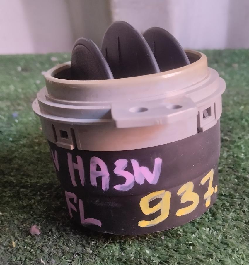 Дуйки левые передние MITSUBISHI I-MIEV HA3W 8030A132 3 ракурс