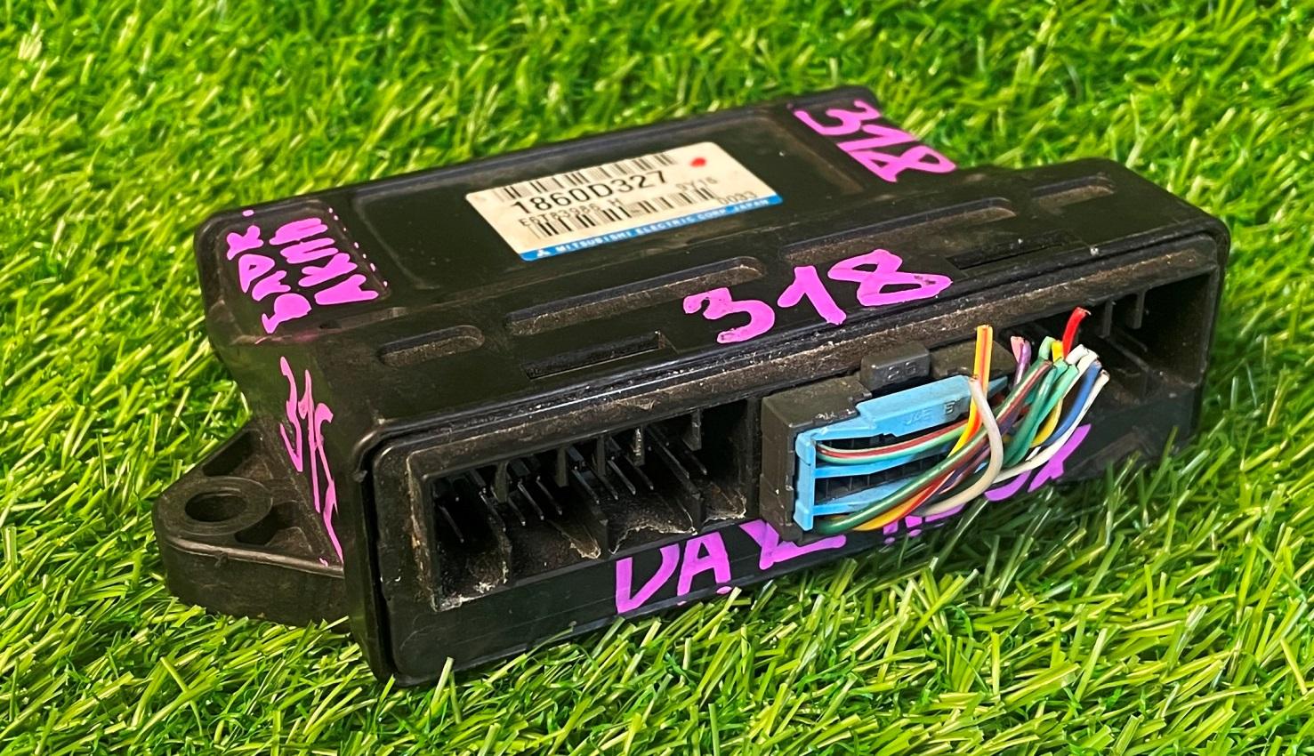 Блок управления акпп NISSAN DAYZ ROOX B21A 3B20 3 ракурс