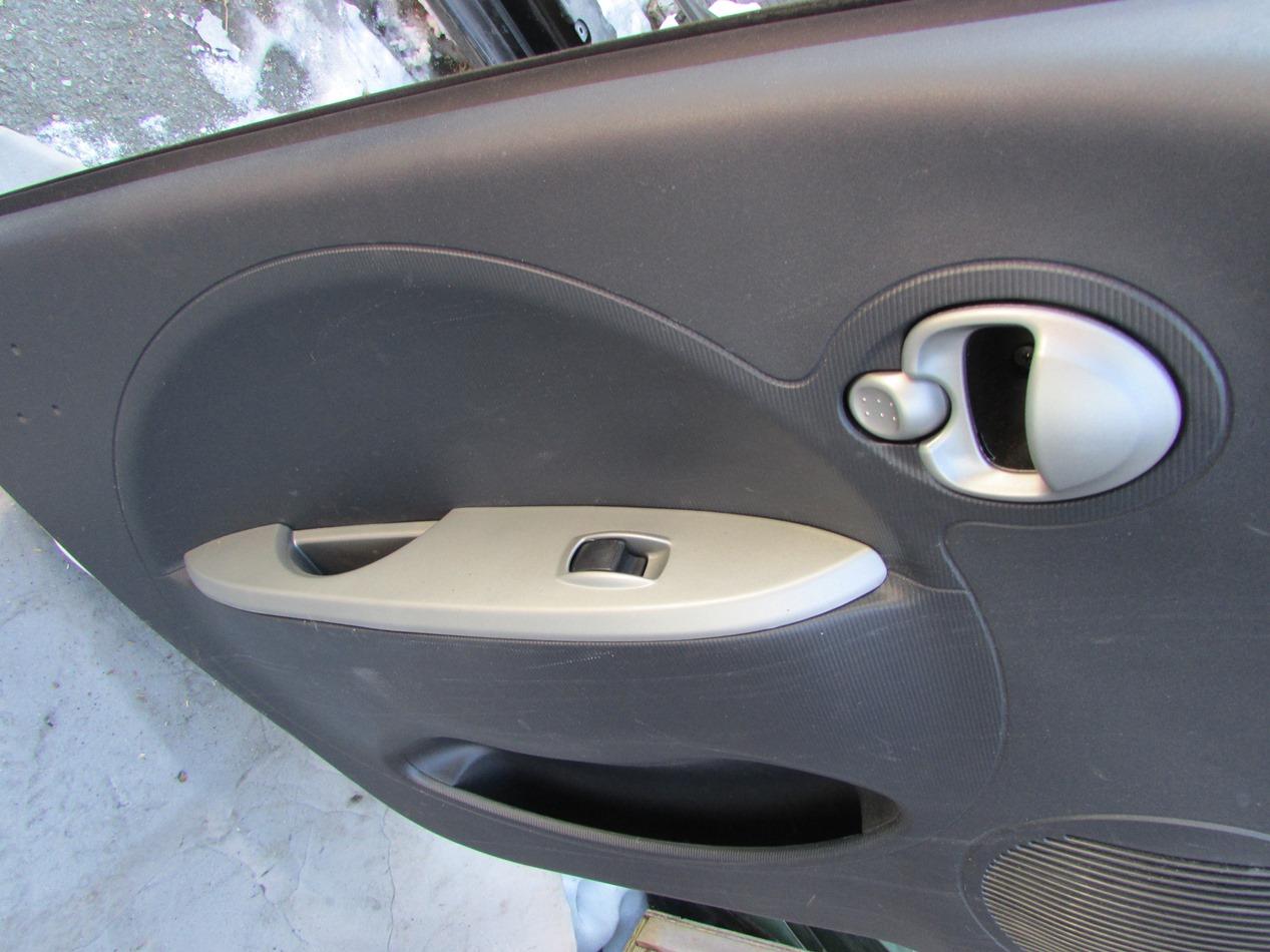 Дверь левая передняя MITSUBISHI I-MIEV HA3W 5700A311 3 ракурс