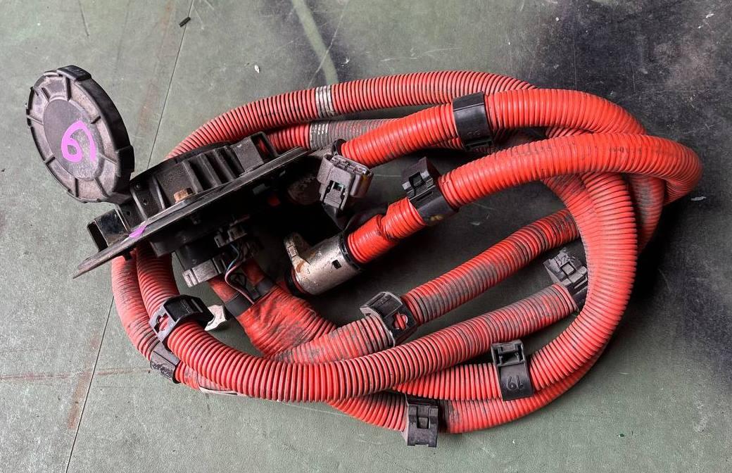 Зарядное гнездо MITSUBISHI I-MIEV HA3W Y4F1 9499A363 1 ракурс