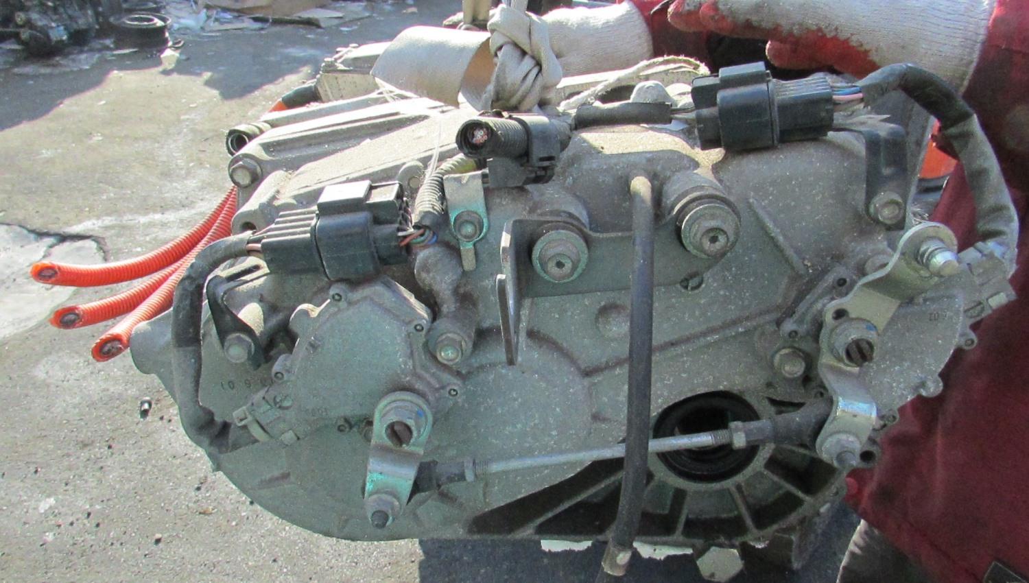 Двигатель MITSUBISHI I-MIEV HA3W Y4F1 F1E1A-1-A1ZA 2 ракурс Двигатель MITSUBISHI I-MIEV HA3W Y4F1 F1E1A-1-A1ZA 2 ракурс