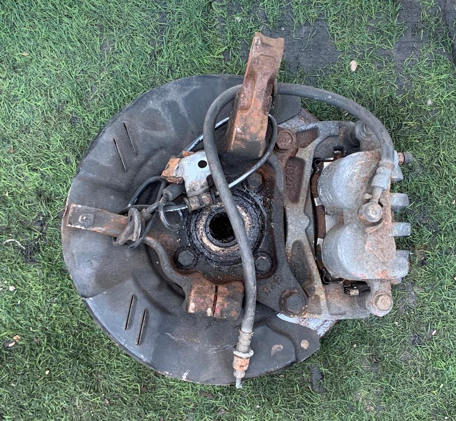 Ступица правая передняя SUBARU LEGACY BP9 EJ253 28313AG020 4 ракурс