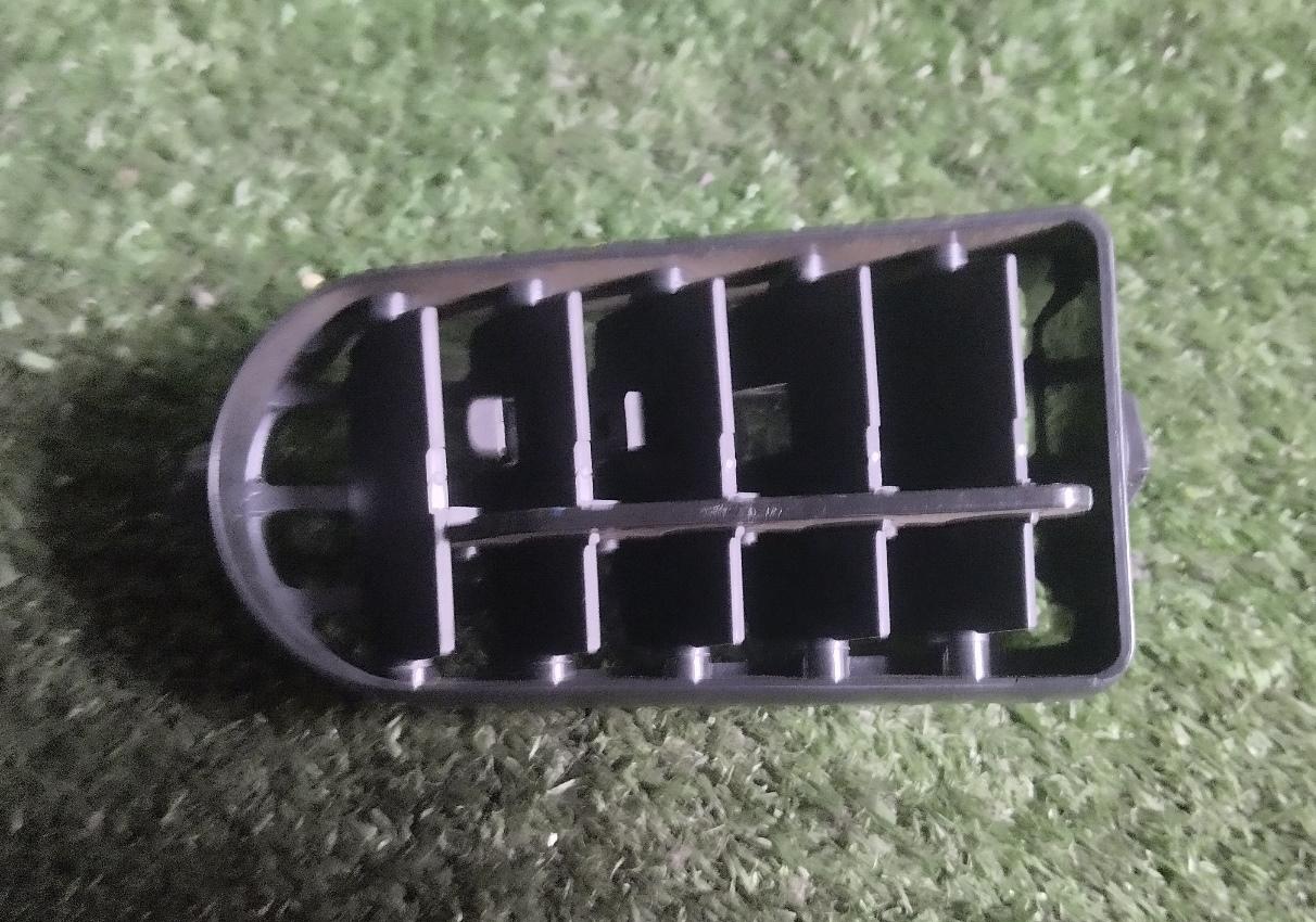 Дуйки левые MITSUBISHI I-MIEV HA3W 8030A028HA 2 ракурс