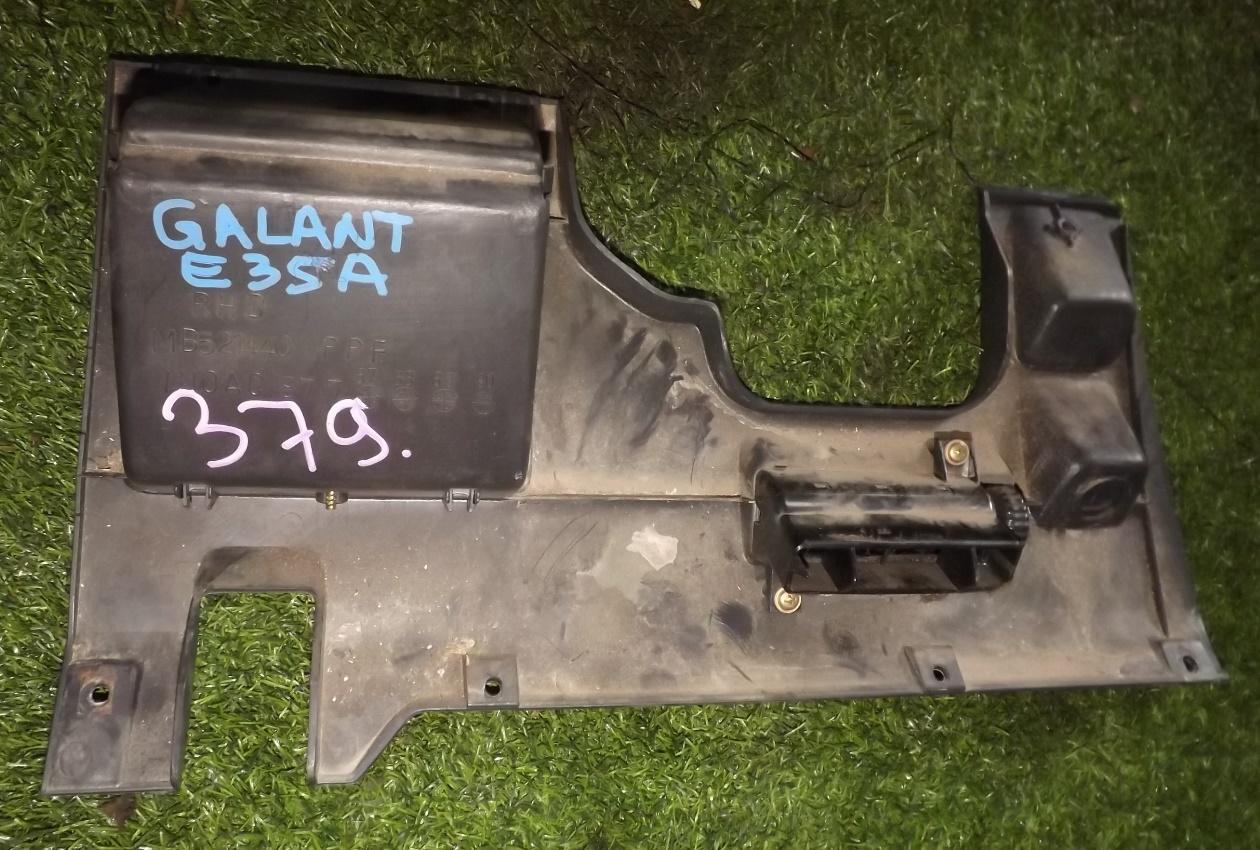 Пластик под руль MITSUBISHI GALANT E35A 2 ракурс