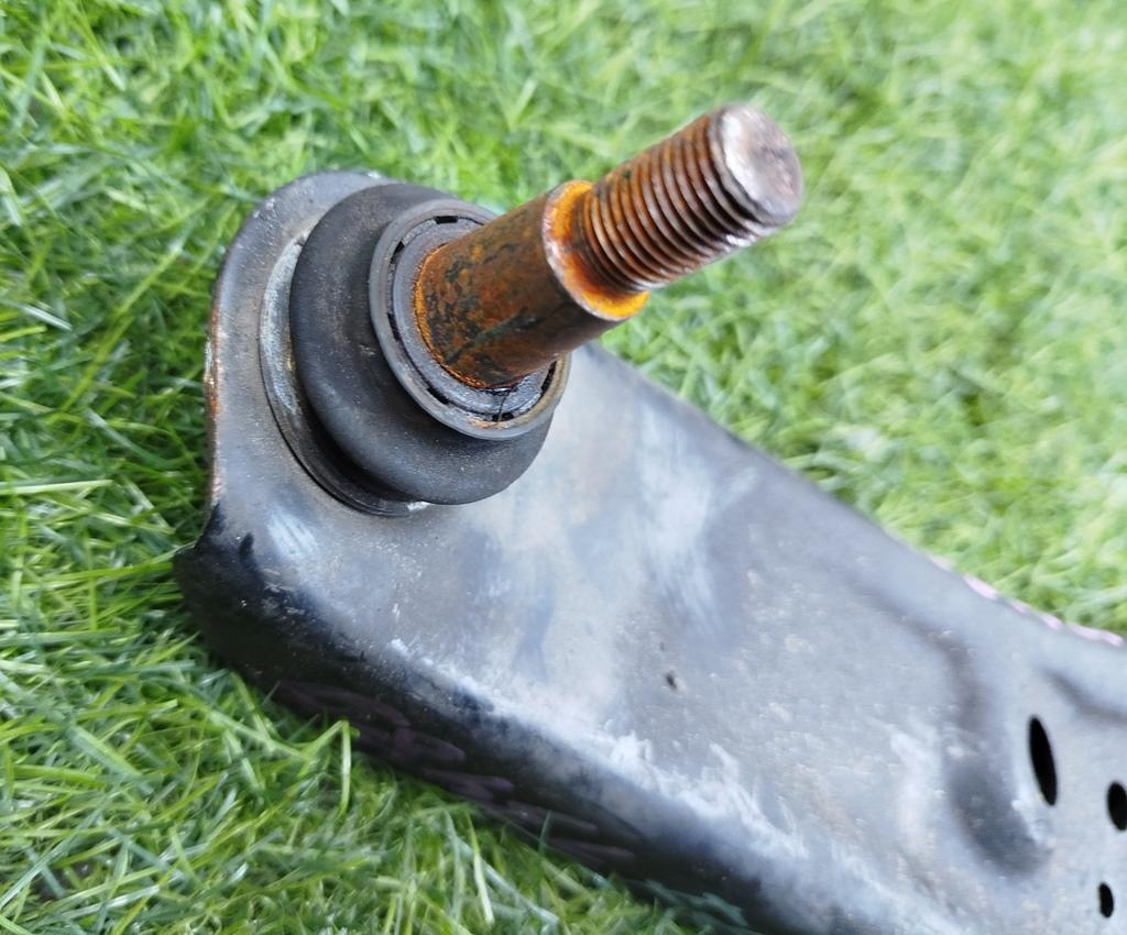 Рычаг правый передний NISSAN DAYZ B21W 54504-6A00E 2 ракурс