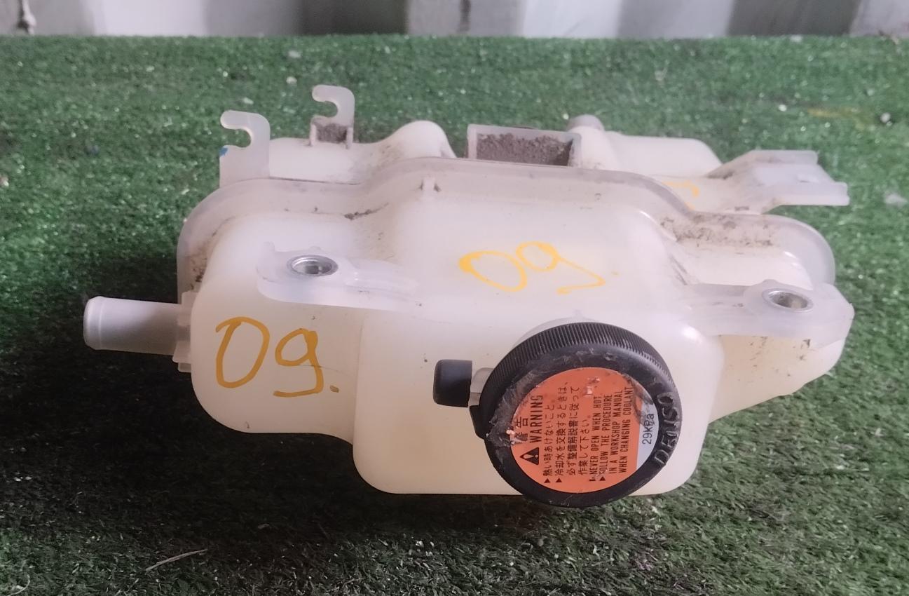Бачок расширительный MITSUBISHI I-MIEV HA3W Y4F1 1375A162 3 ракурс