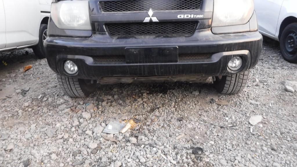 Бампер передний  MITSUBISHI PAJERO IO H76W 4G93-T ,2 MODEL-X08 ,MR566512 1 ракурс