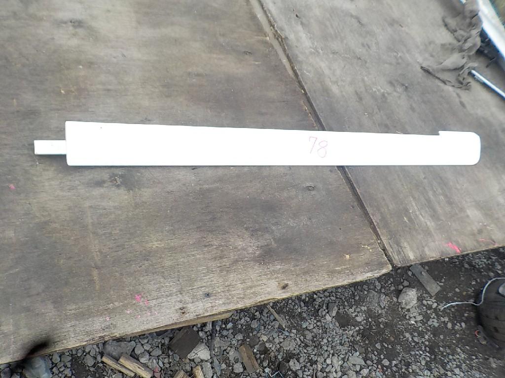 Накладка на крыло правая задняя NISSAN ELGRAND NE51 VQ35-DE 76826-WL110 2 ракурс