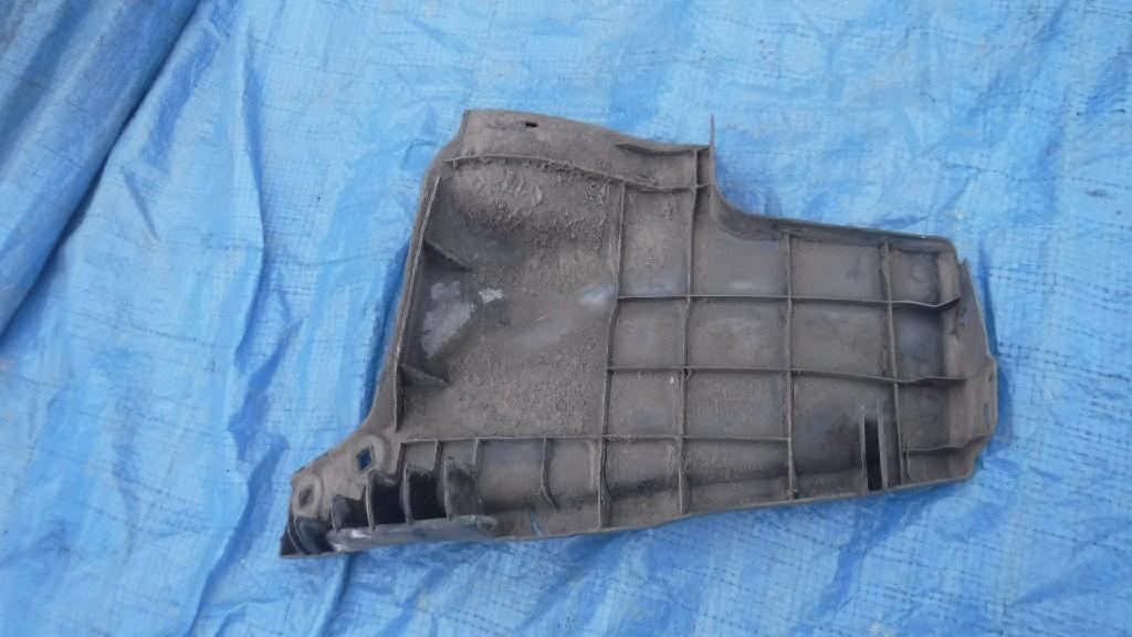 Подкрылок левый задний  TOYOTA PRIUS ZVW30 2ZR-FXE ,2WD ,- 1 ракурс