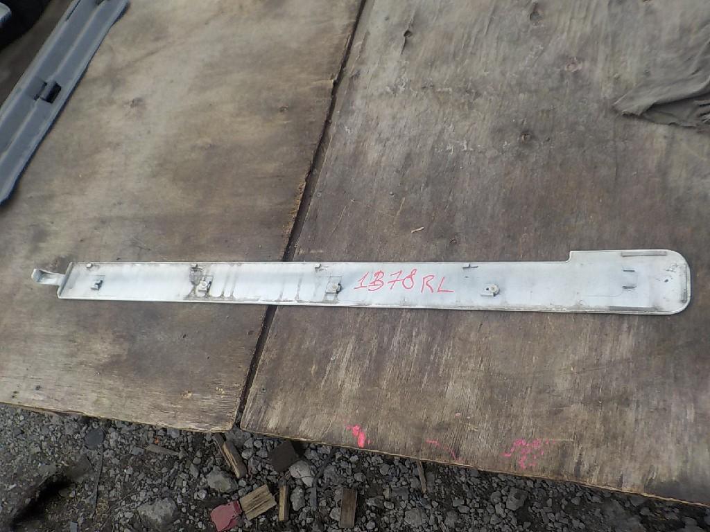 Накладка на крыло левая задняя NISSAN ELGRAND NE51 VQ35-DE 76827-WL110 2 ракурс