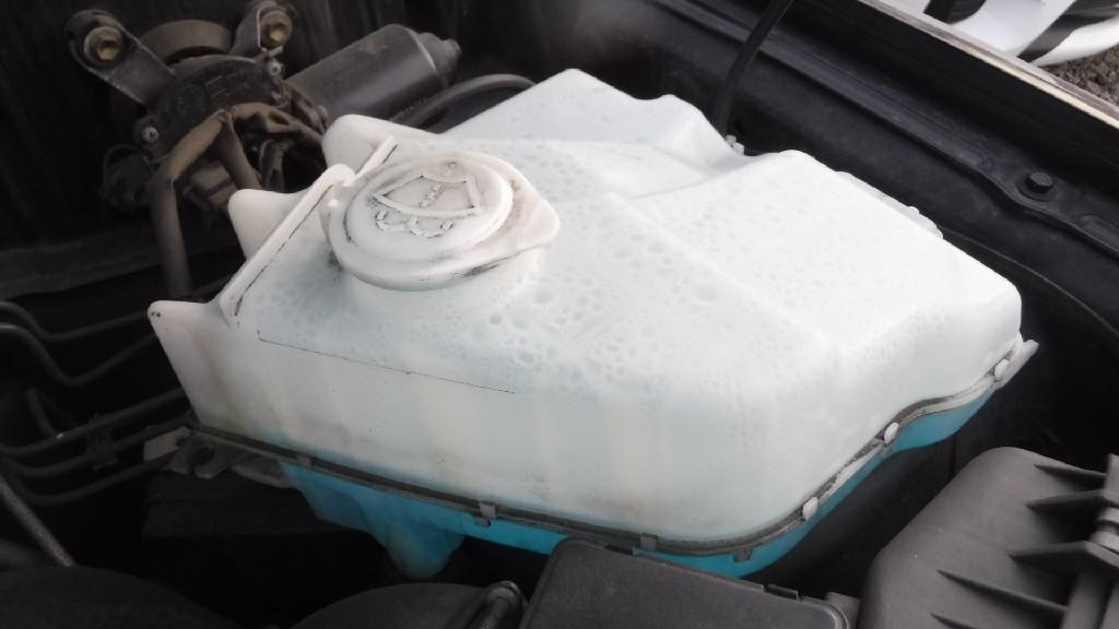 Бачок омывателя MITSUBISHI PAJERO IO H76W 4G93-T MR549039 1 ракурс Бачок омывателя MITSUBISHI PAJERO IO H76W 4G93-T MR549039 1 ракурс