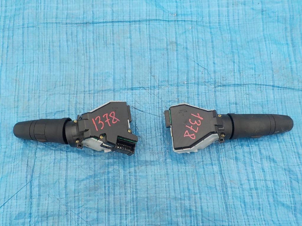 Блок подрулевых переключателей NISSAN ELGRAND NE51 VQ35-DE 25540-AX000 1 ракурс