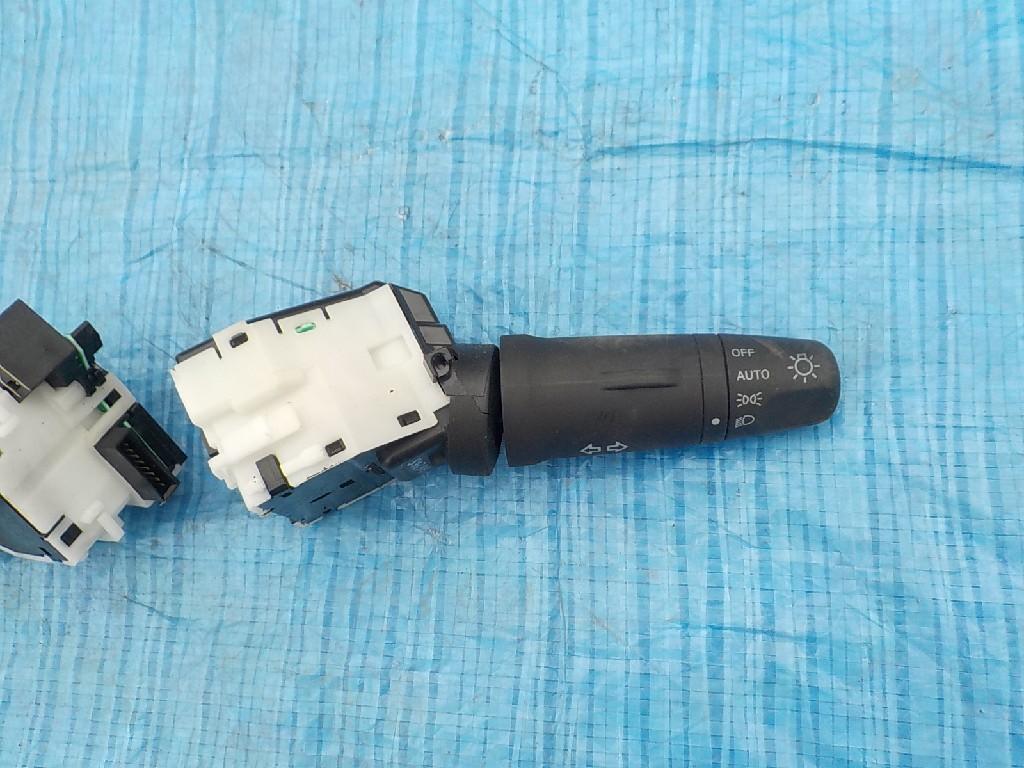Блок подрулевых переключателей NISSAN ELGRAND NE51 VQ35-DE 25540-AX000 3 ракурс