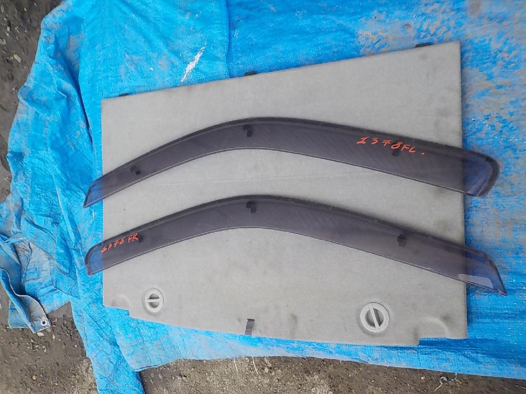 Ветровики комплект передние NISSAN ELGRAND NE51 VQ35-DE - 2 ракурс