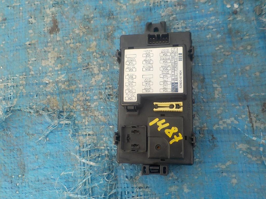 Блок предохранителей  TOYOTA CAMI J100E HC-EJ ,82600-87404 ,82600-87404 1 ракурс