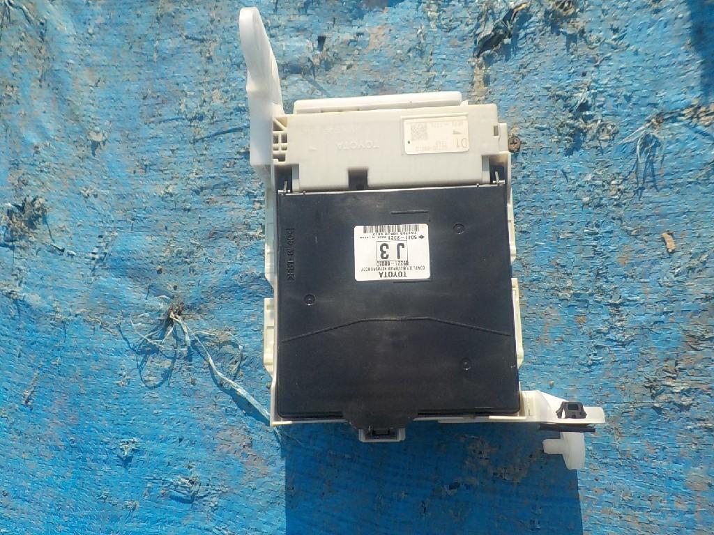 Блок предохранителей  TOYOTA WISH ZGE20W 2ZR-FAE ,S ,- 1 ракурс