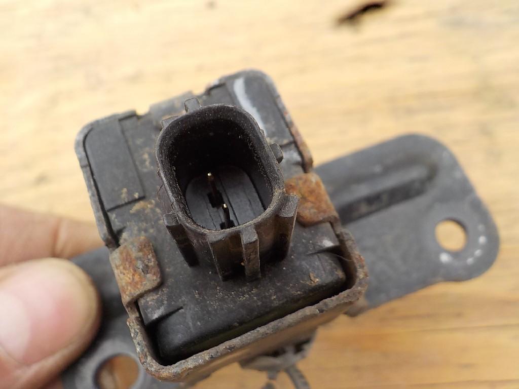 Датчик airbag левый передний NISSAN ELGRAND NE51 VQ35-DE 98582-WL000 1 ракурс