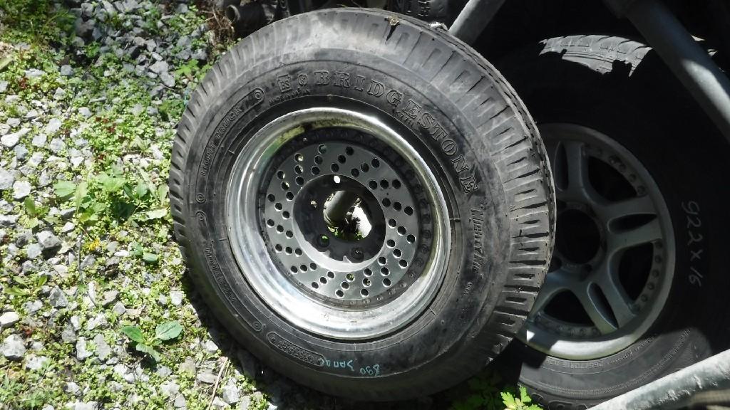 Запаска NISSAN TERRANO WHYD21 VG30-E - 1 ракурс Запаска NISSAN TERRANO WHYD21 VG30-E - 1 ракурс