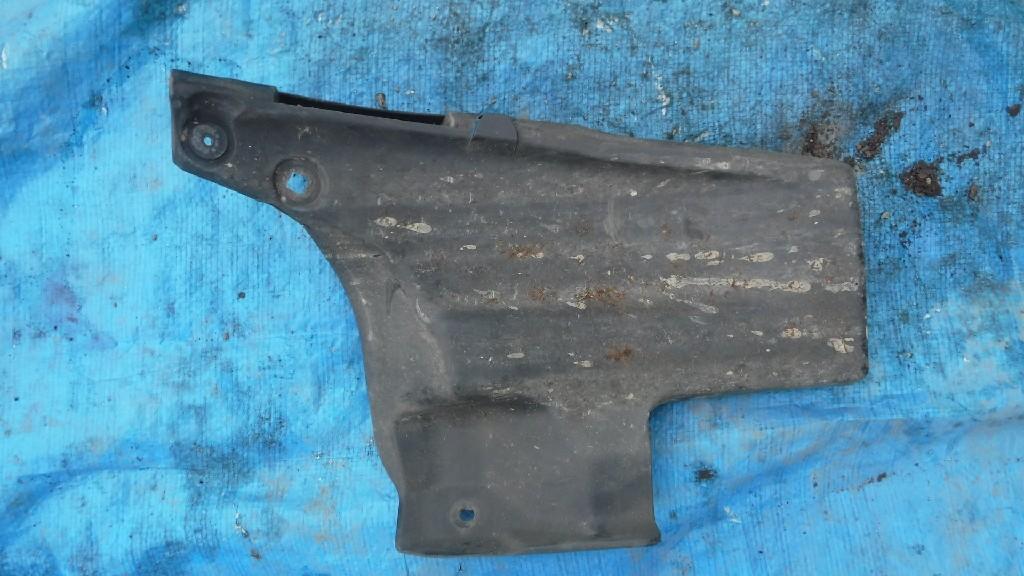 Подкрылок левый задний  TOYOTA PRIUS ZVW30 2ZR-FXE ,2WD ,- 1 ракурс