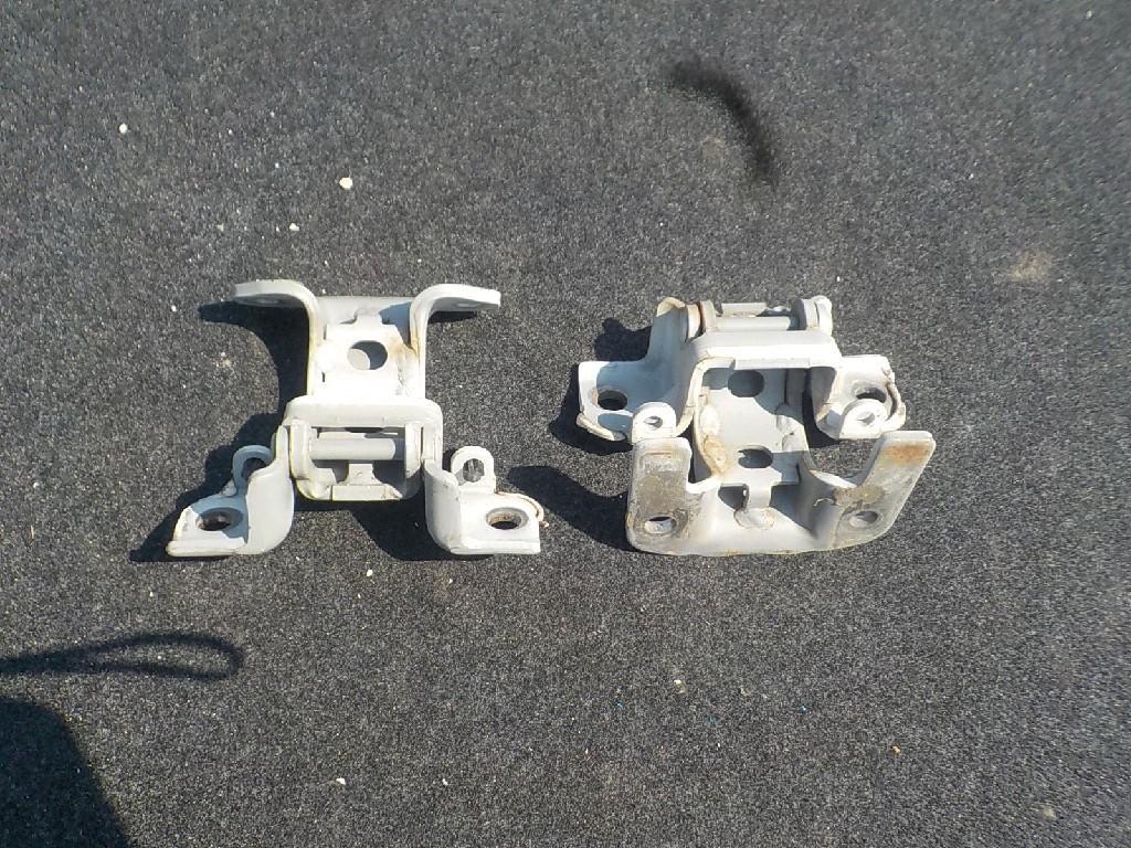 Петли на дверь правая передняя NISSAN ELGRAND NE51 VQ35-DE - 2 ракурс