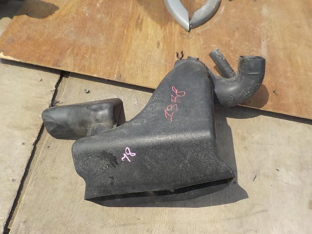 Воздухозаборник NISSAN ELGRAND NE51 VQ35-DE - 1 ракурс