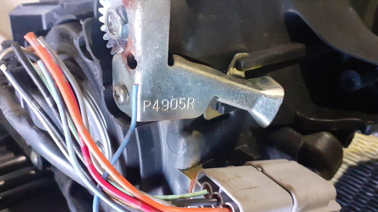 Фара правая передняя MITSUBISHI I HA1W 4906 2 ракурс