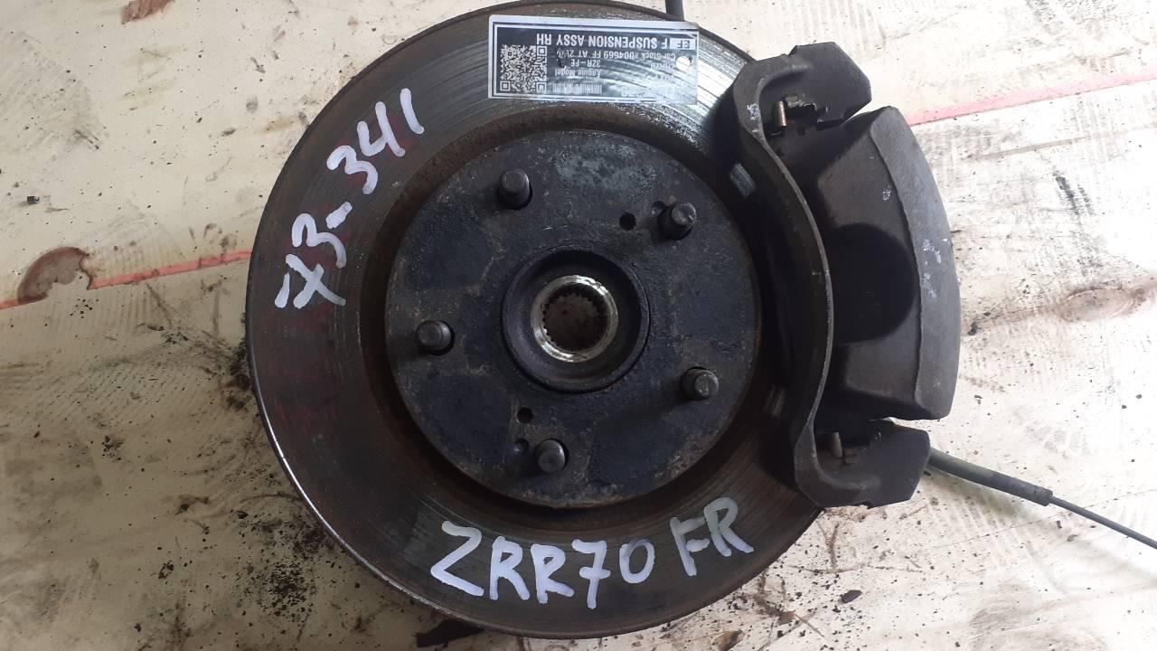 Ступица правая передняя  TOYOTA VOXY ZRR70 3ZRFAE 1 ракурс