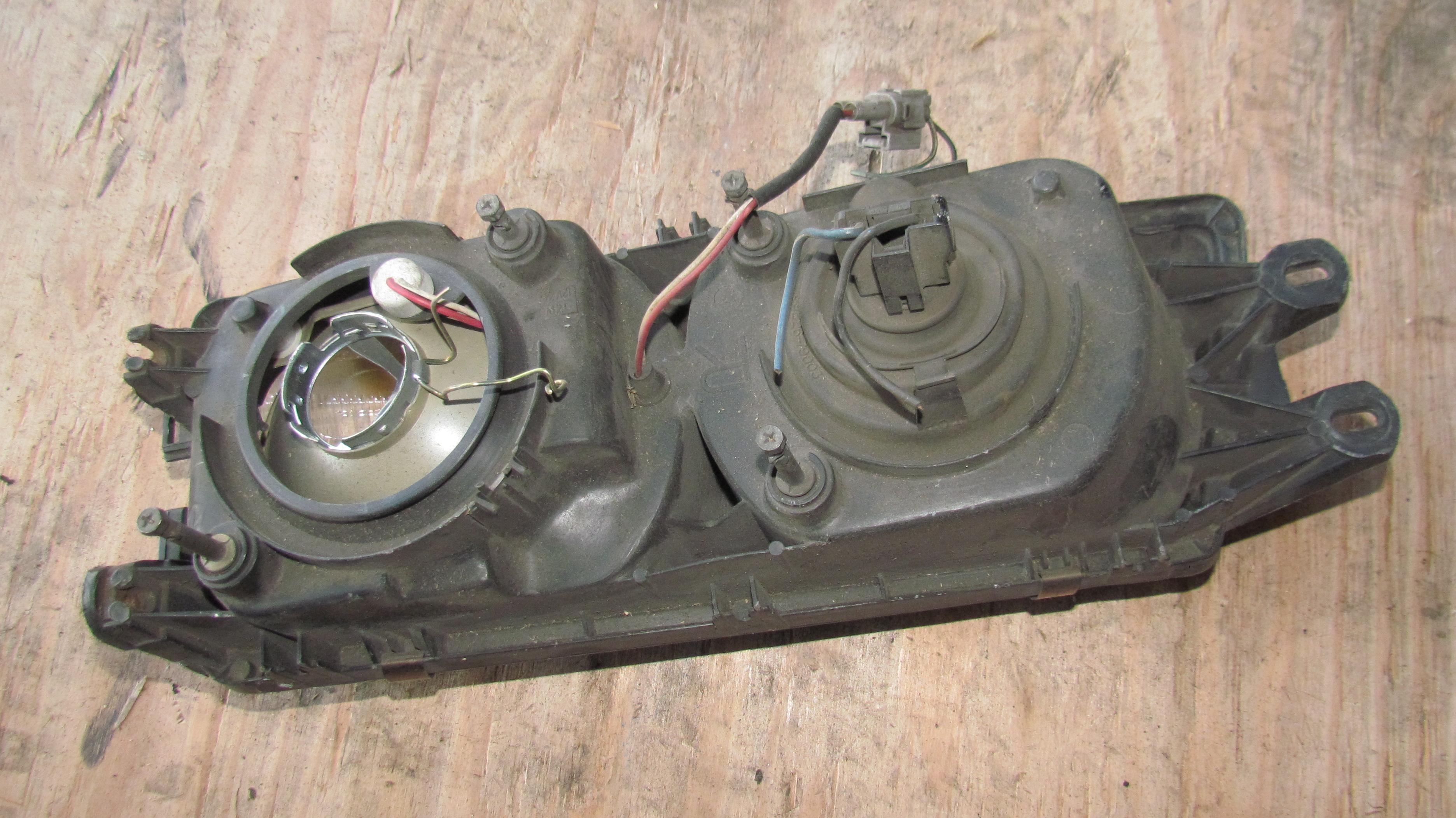 Фара правая передняя MITSUBISHI GALANT E34A * 2 ракурс