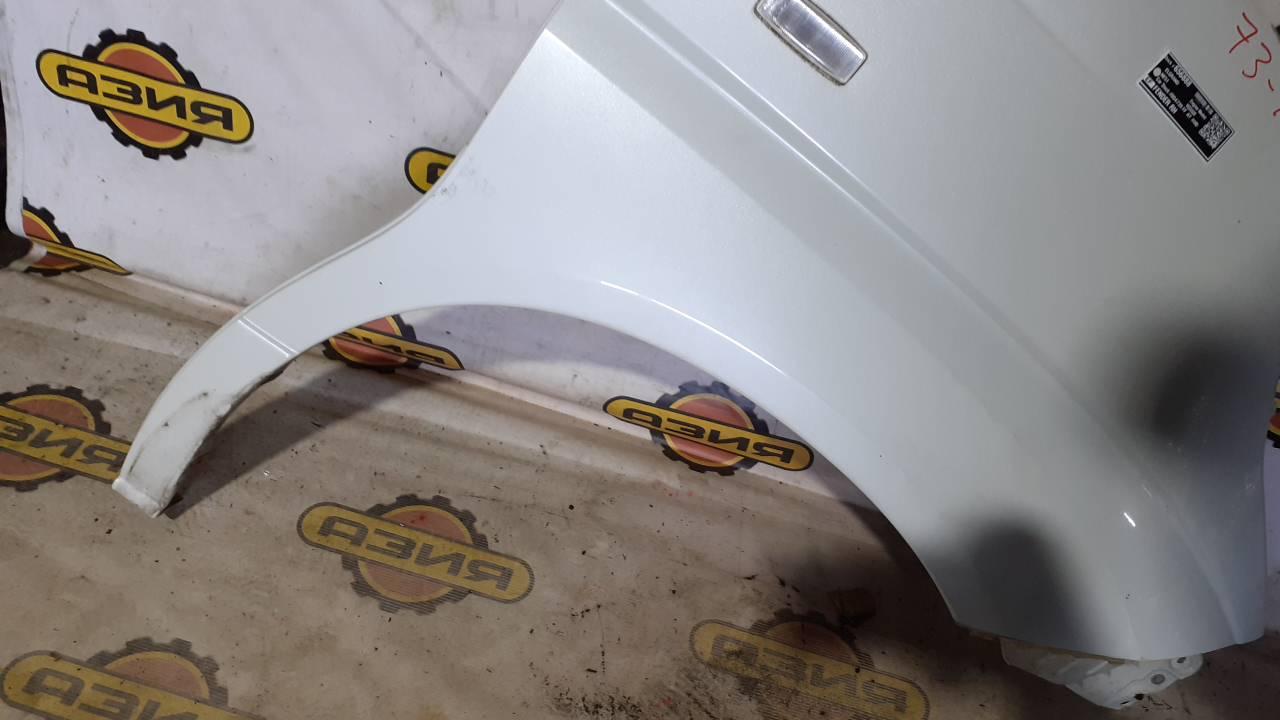 Крыло правое переднее NISSAN ELGRAND E51 4 ракурс